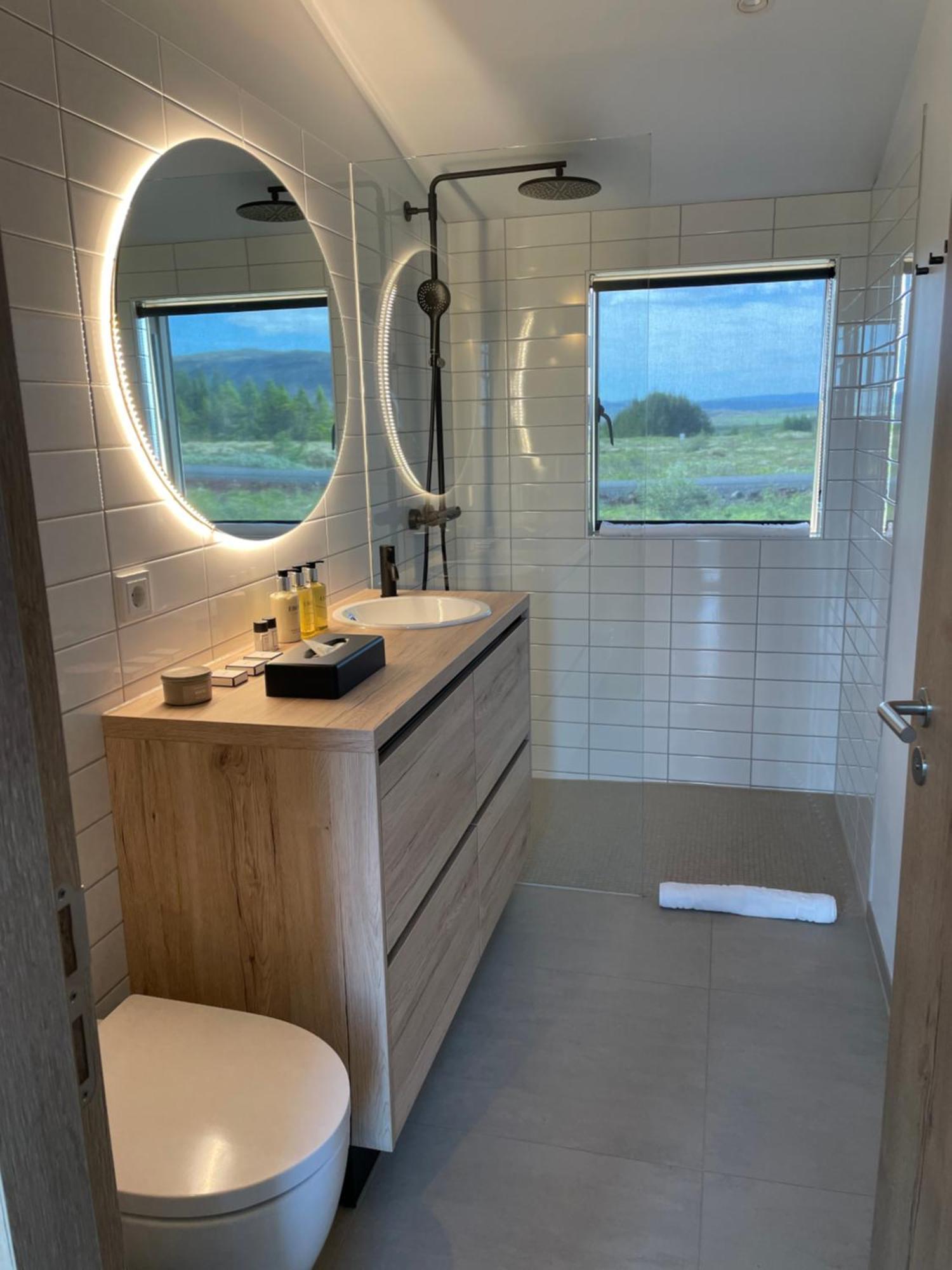 Kerbyggd: Luxury House And Cottage In Golden Circle Selfoss Bagian luar foto